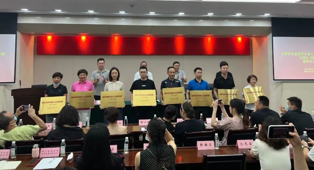 如何帮助青少年篮球运动员处理比赛中的情绪波动_2